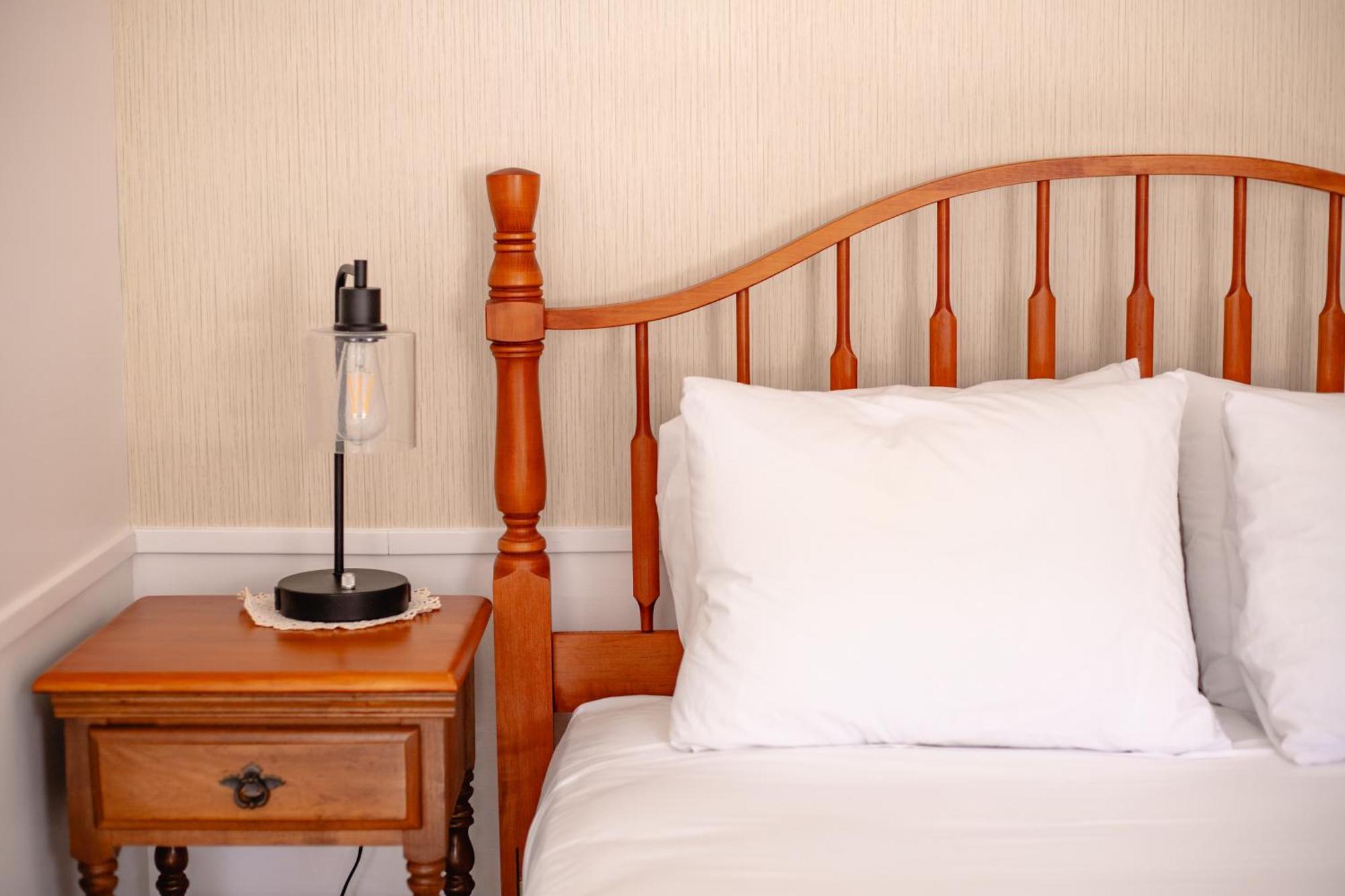 Blue Bear Inn Francestown Экстерьер фото